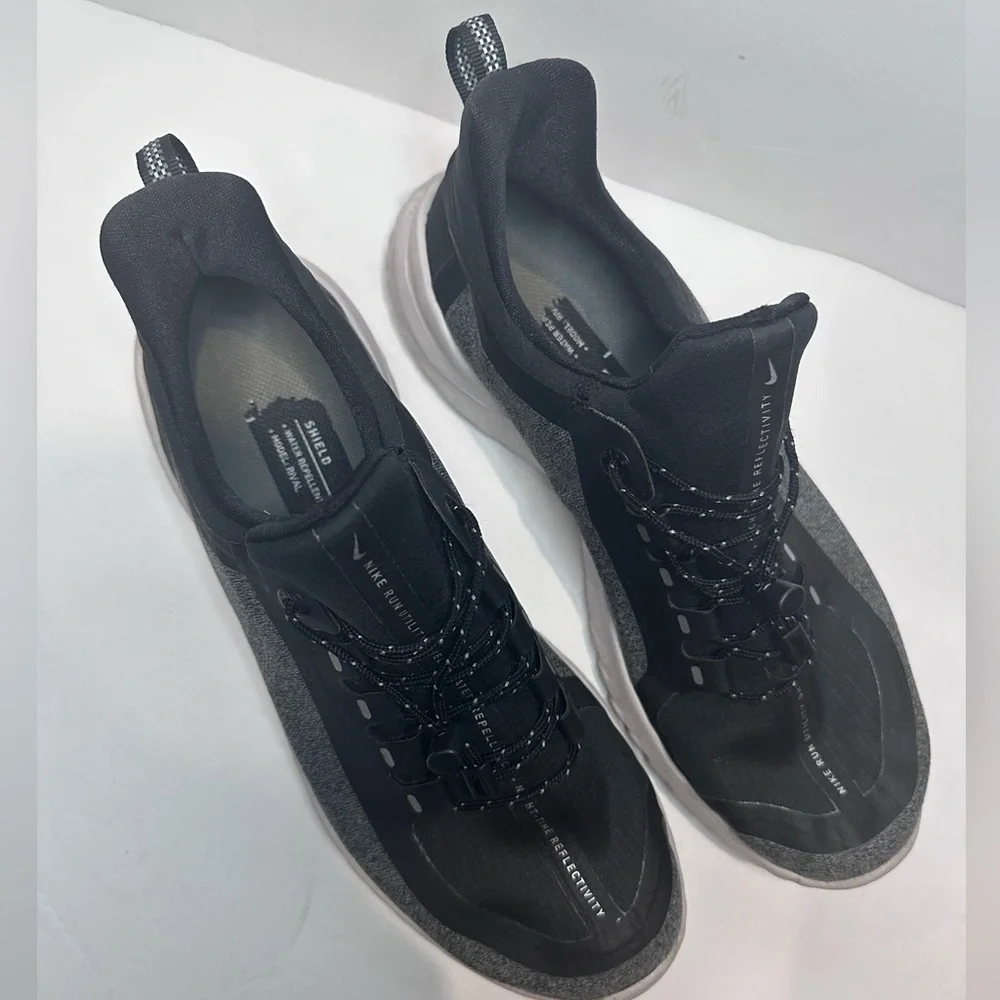 Women’s Nike Black and Gray sneakers